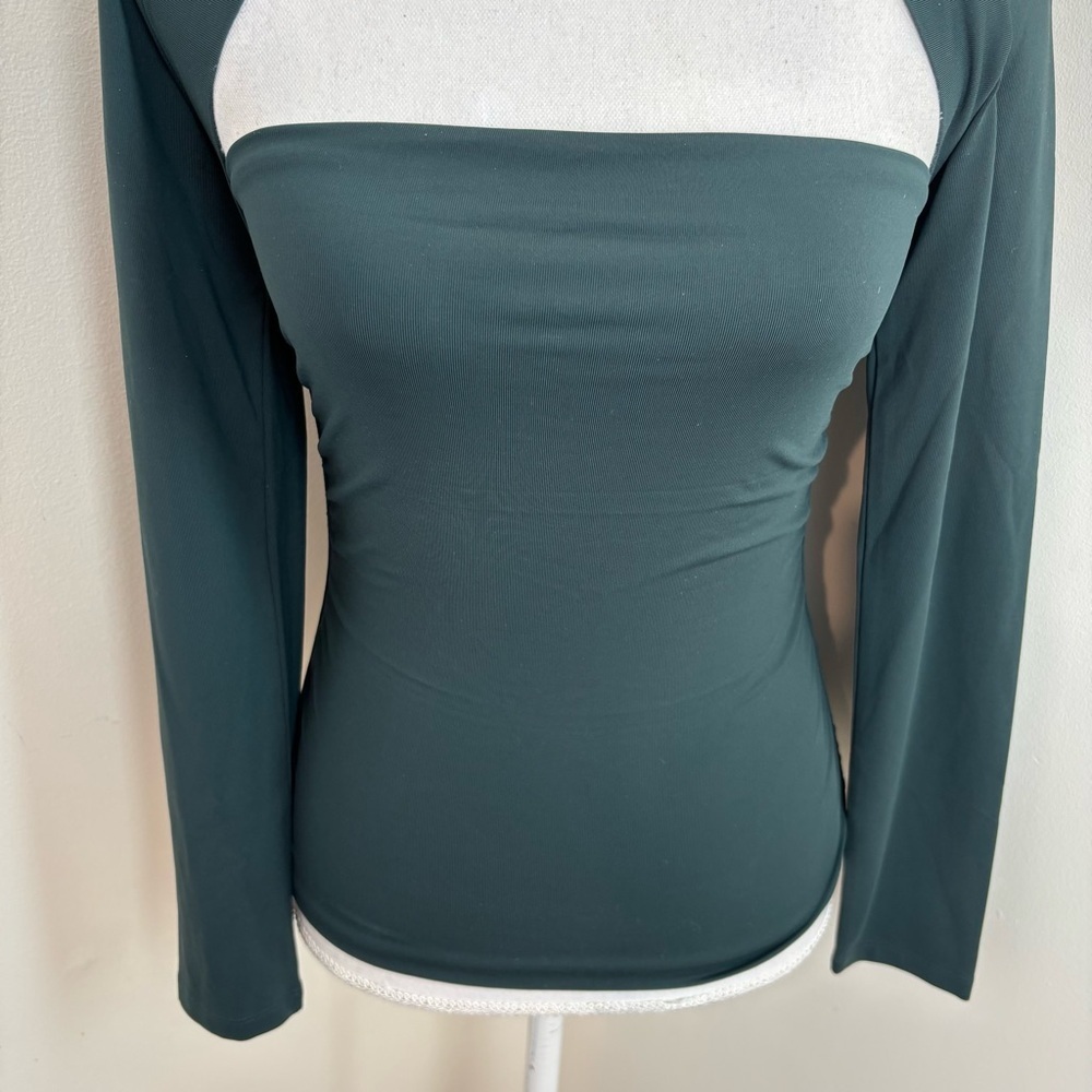 Aritzia Contour Flourish Long sleeve Blouse in Forest Green Size Medium NWT - Picture 2 of 7